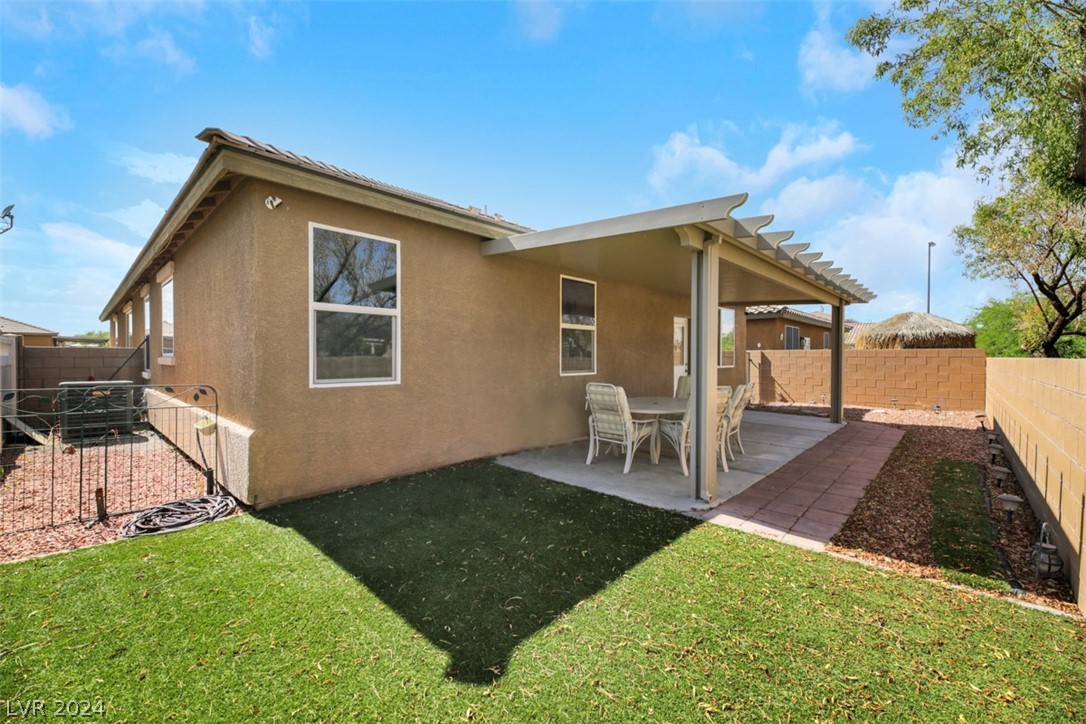 1172 Evergreen Cove Street