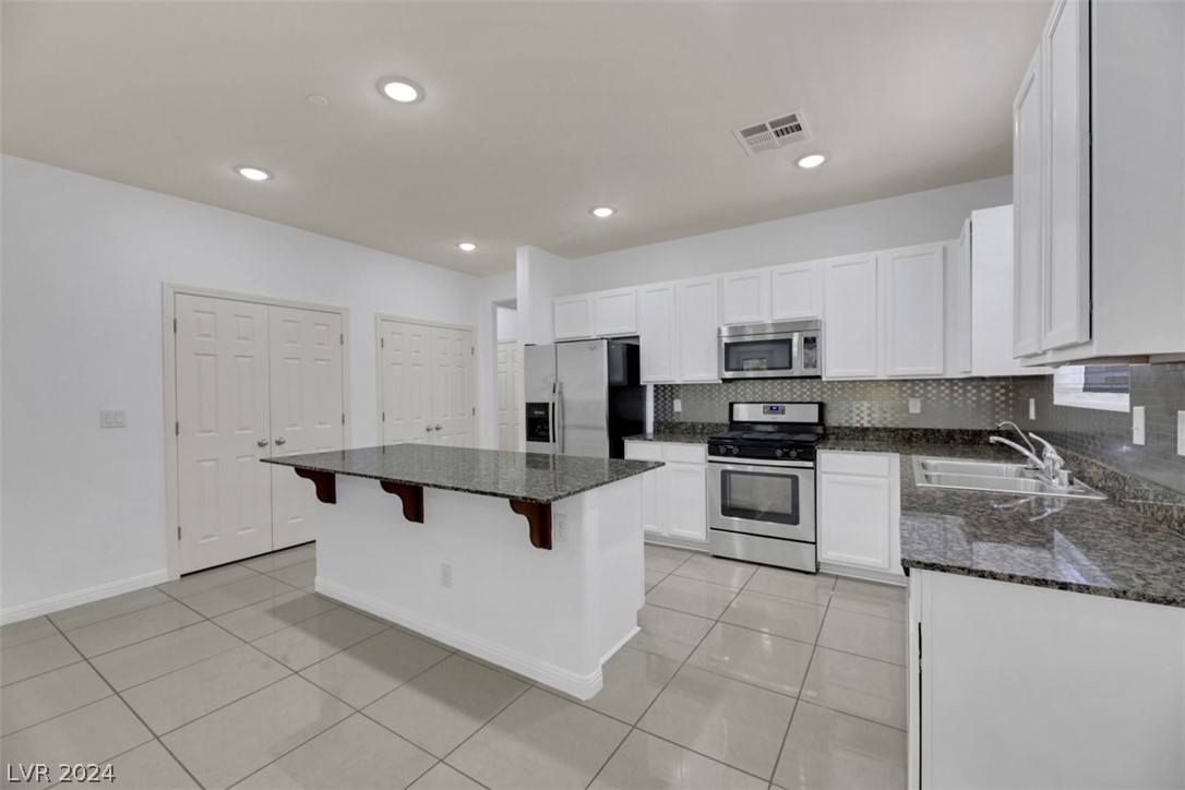 1172 Evergreen Cove Street