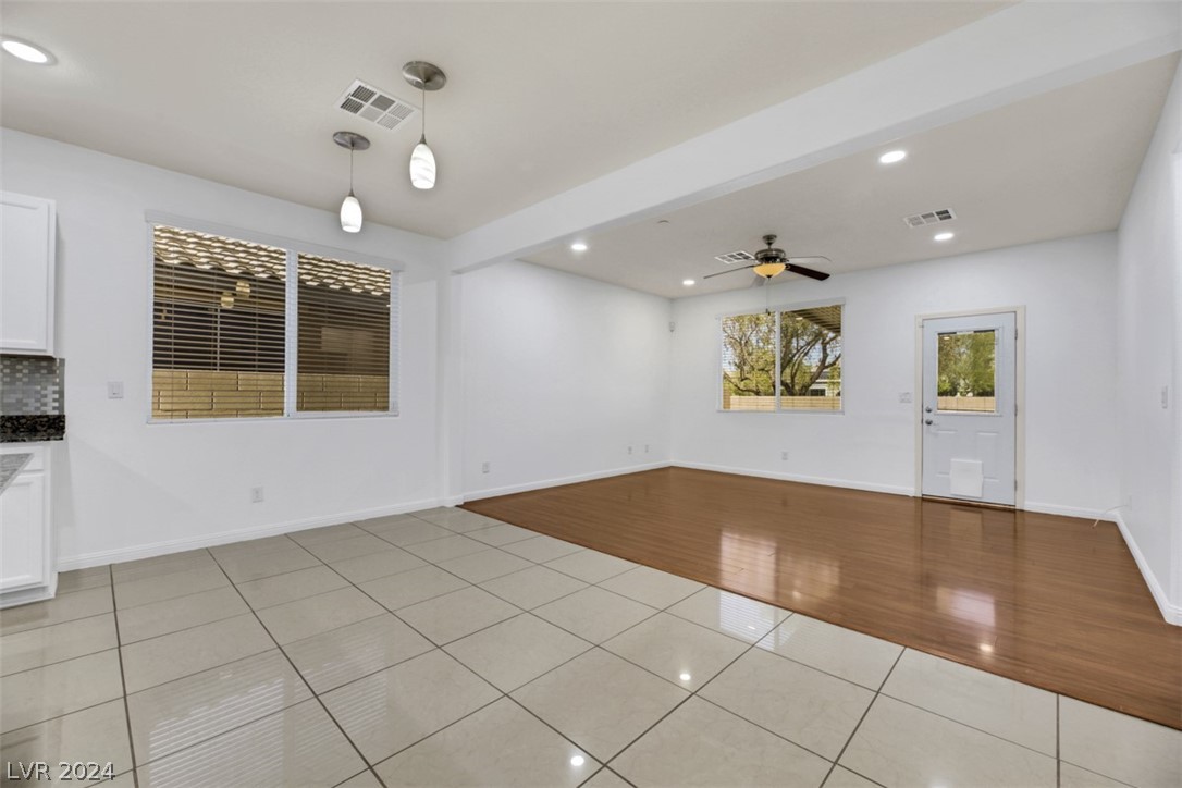 1172 Evergreen Cove Street