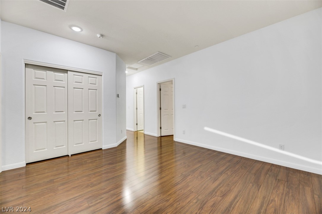 1172 Evergreen Cove Street