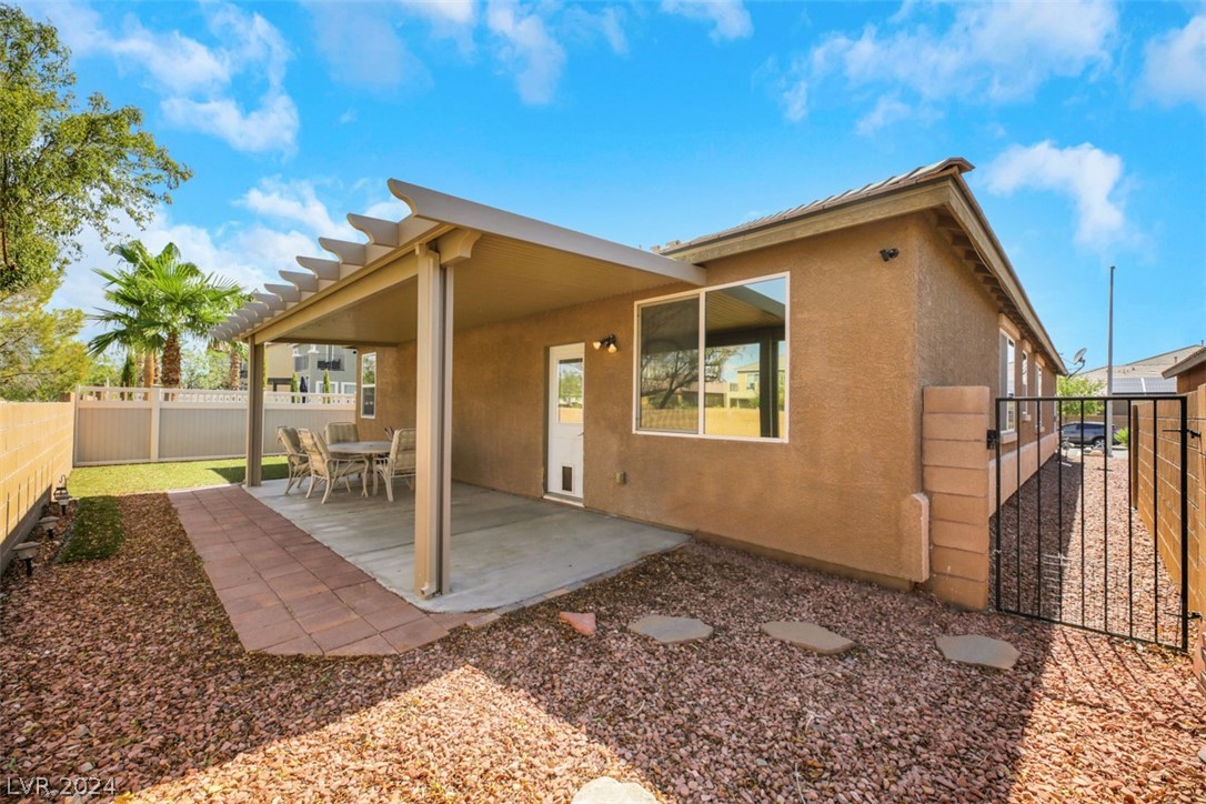 1172 Evergreen Cove Street