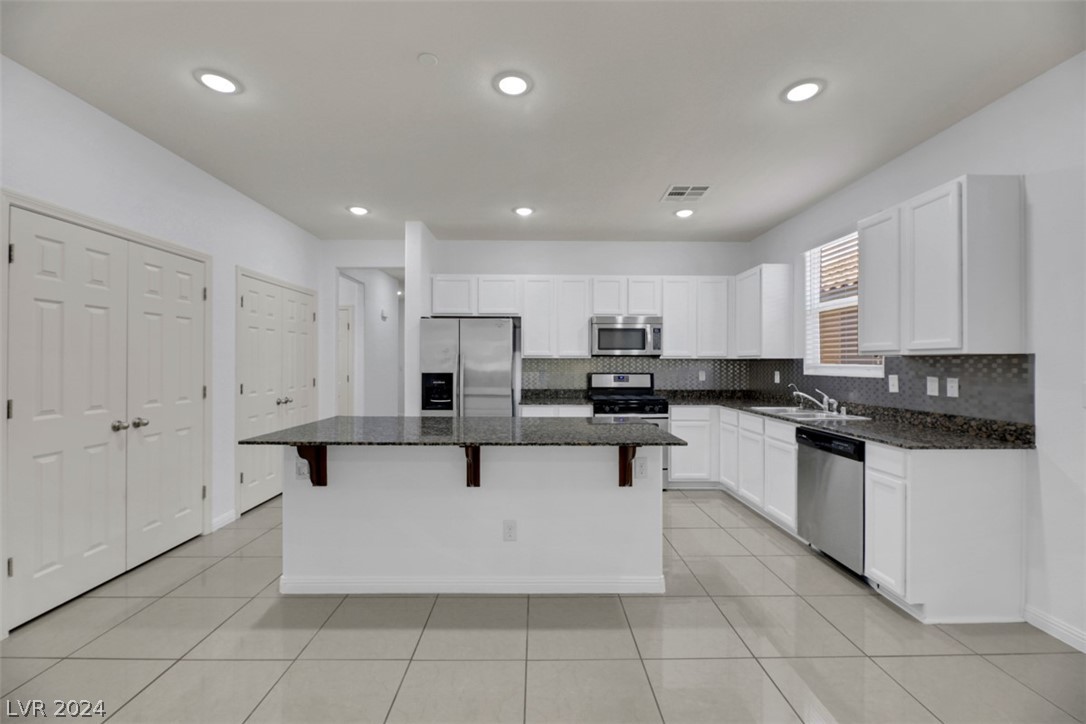 1172 Evergreen Cove Street