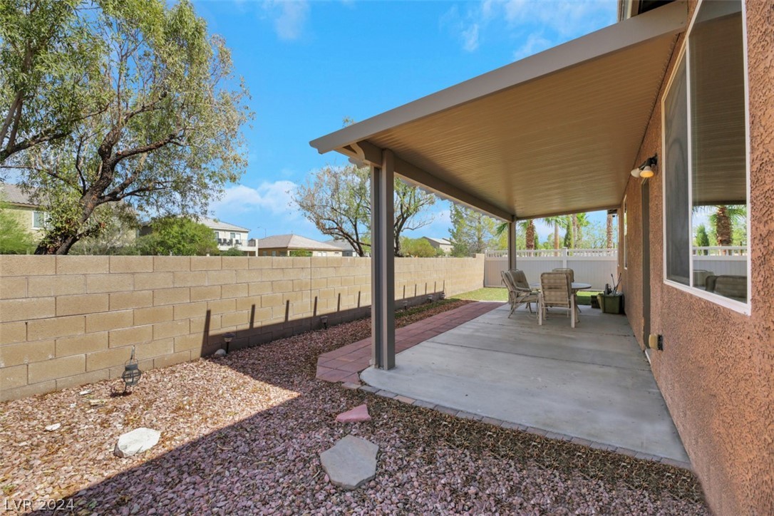 1172 Evergreen Cove Street