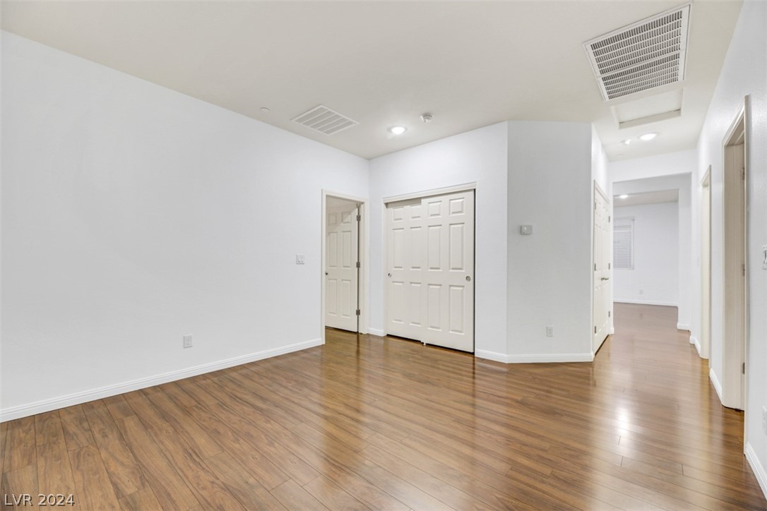 1172 Evergreen Cove Street