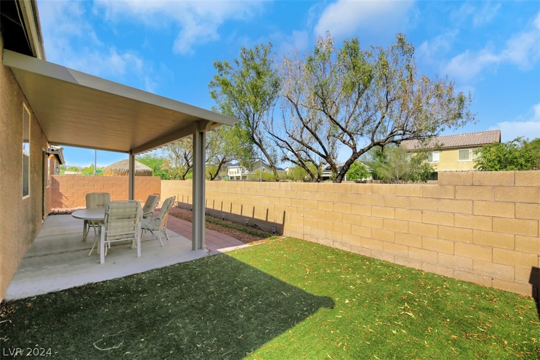 1172 Evergreen Cove Street