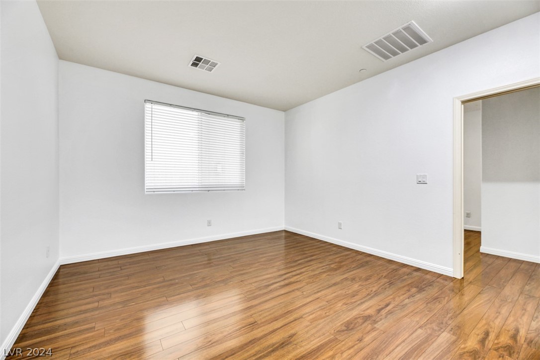 1172 Evergreen Cove Street