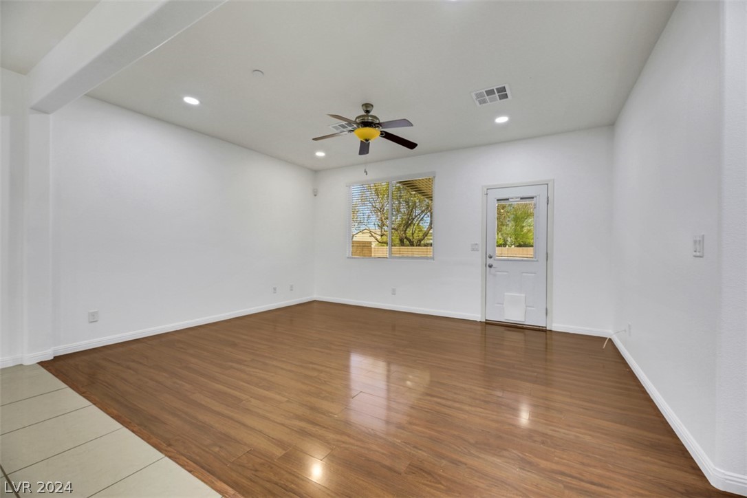 1172 Evergreen Cove Street