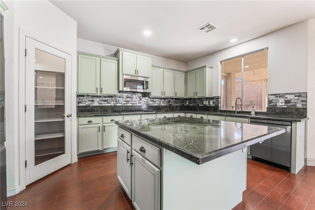 625 Backbone Mountain Drive