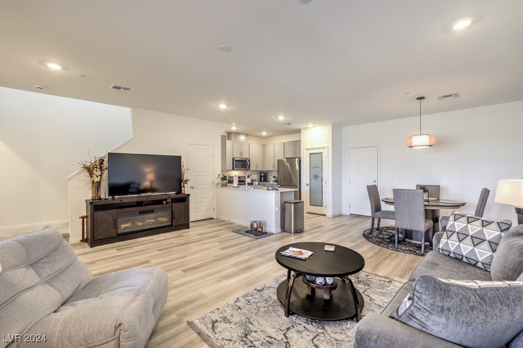 3437 Costa Caparica Lane