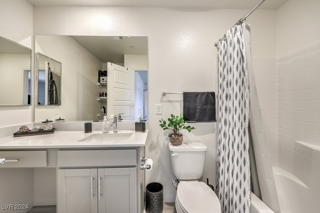 3437 Costa Caparica Lane