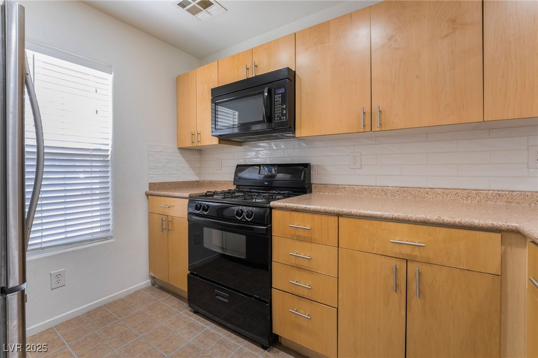 9132 Pearl Cotton Avenue