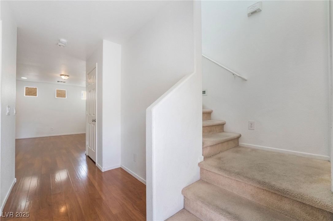 9132 Pearl Cotton Avenue