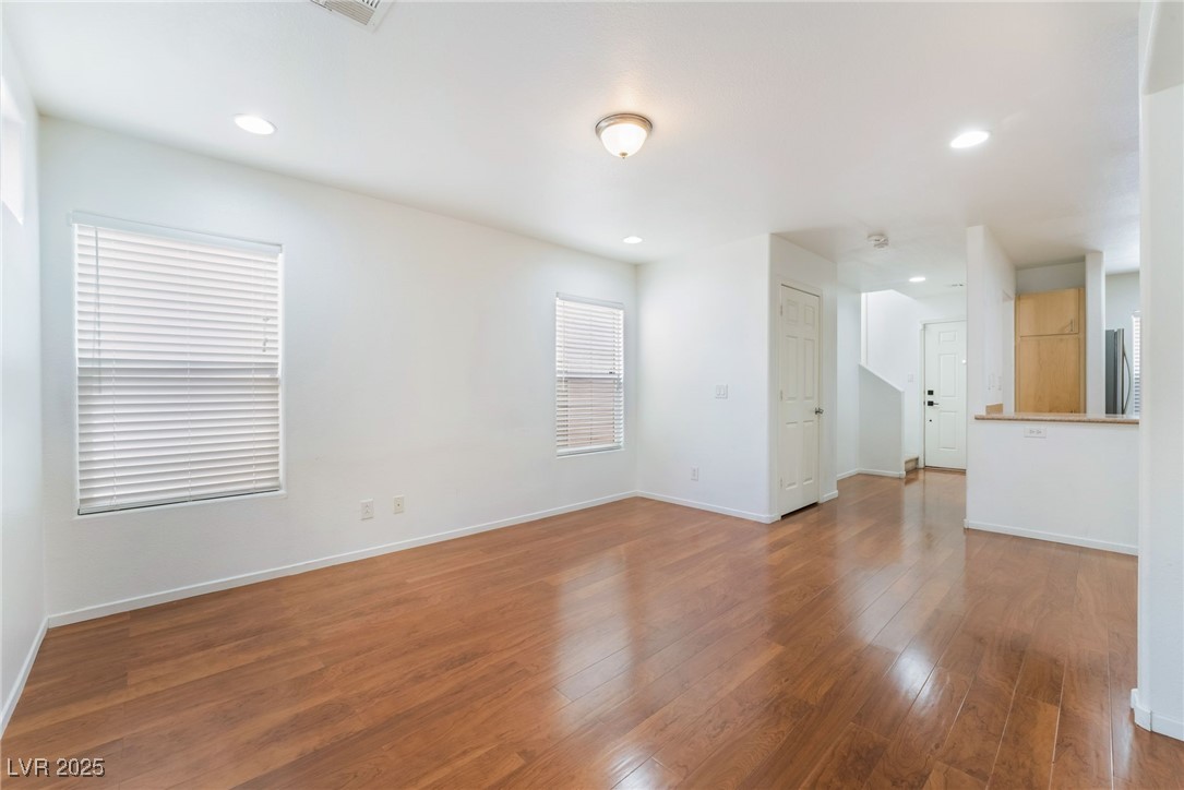 9132 Pearl Cotton Avenue