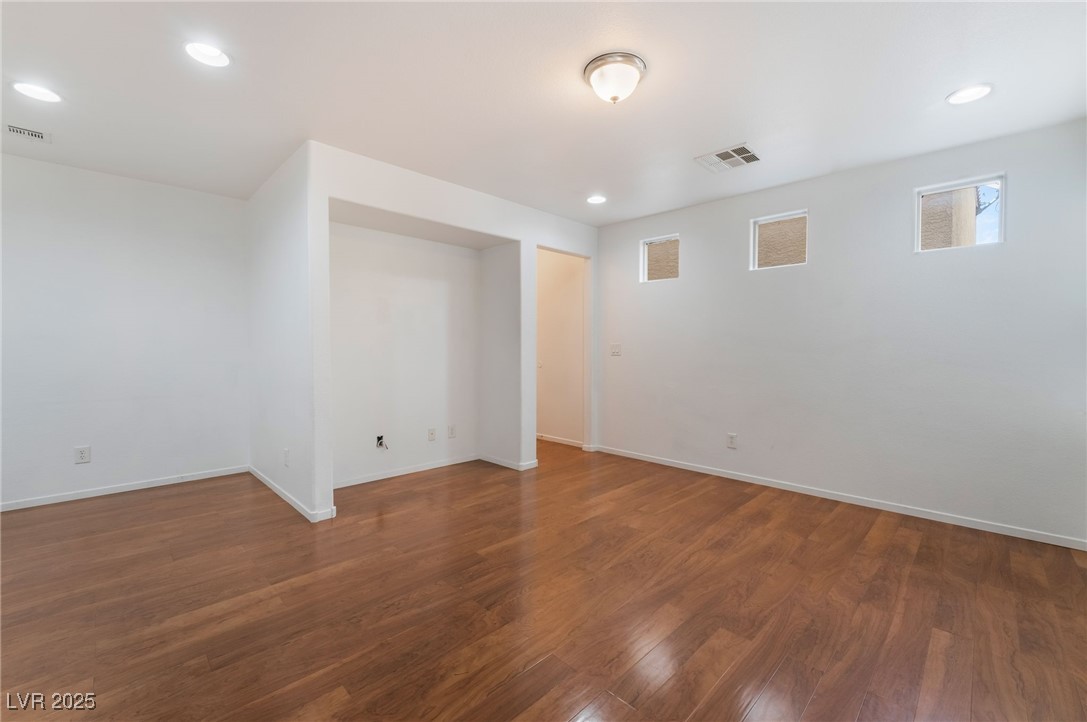 9132 Pearl Cotton Avenue