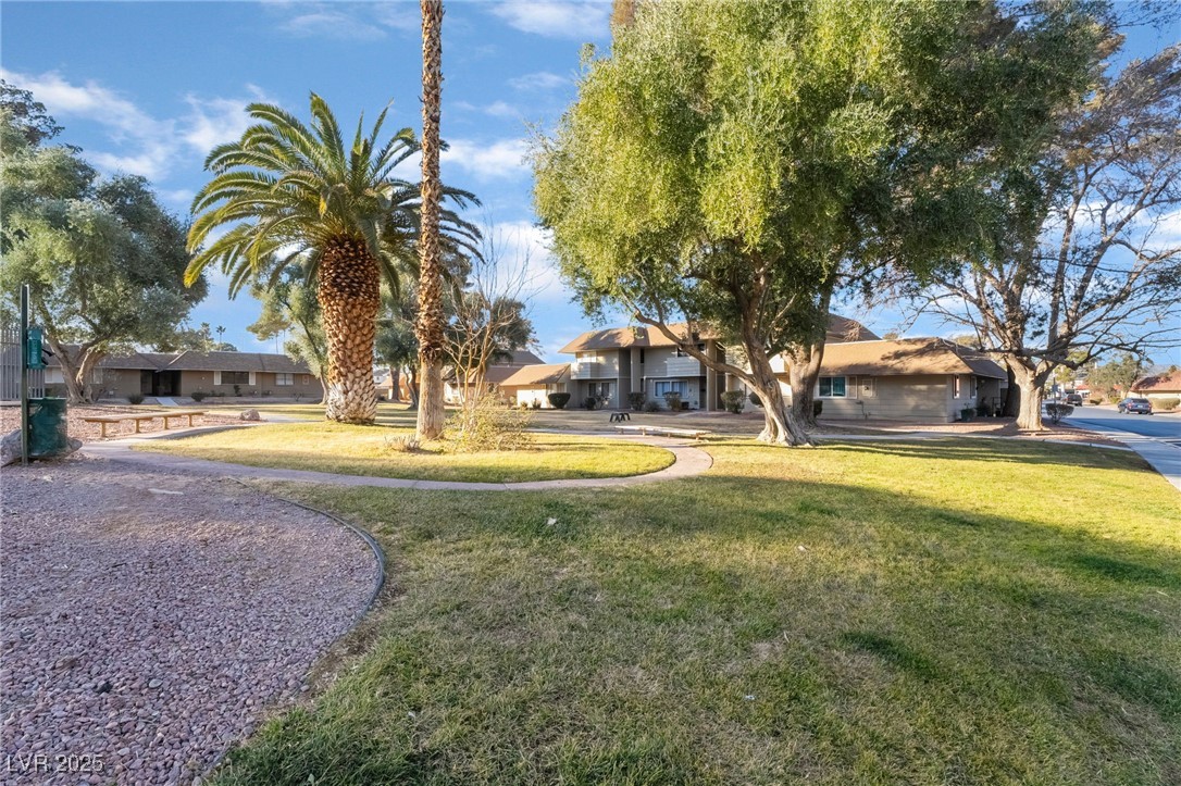 2422 Paradise Village Way