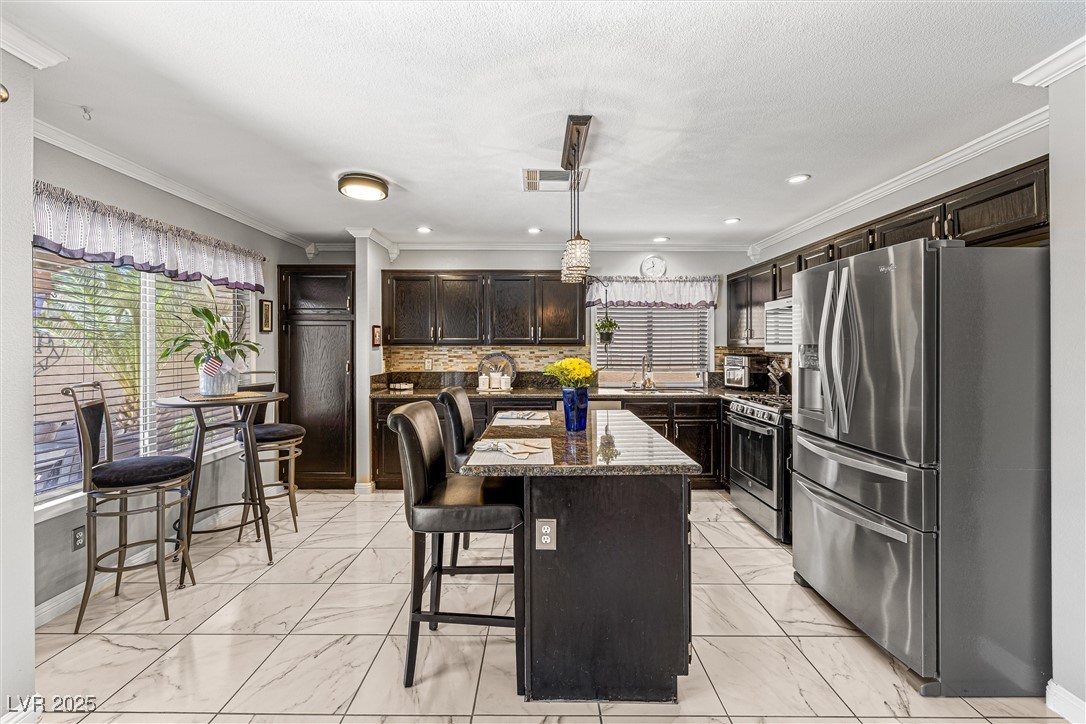 2042 Maple Springs Street