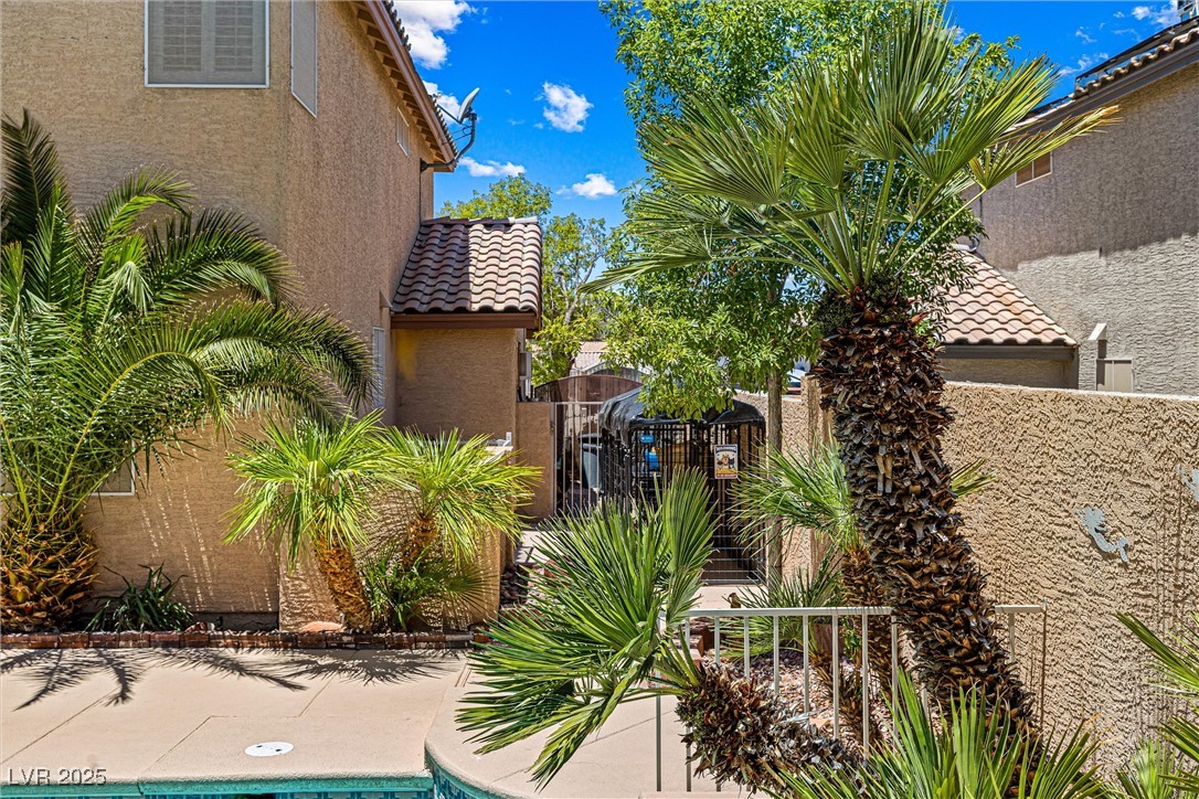 2042 Maple Springs Street