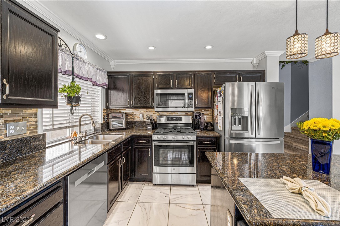 2042 Maple Springs Street