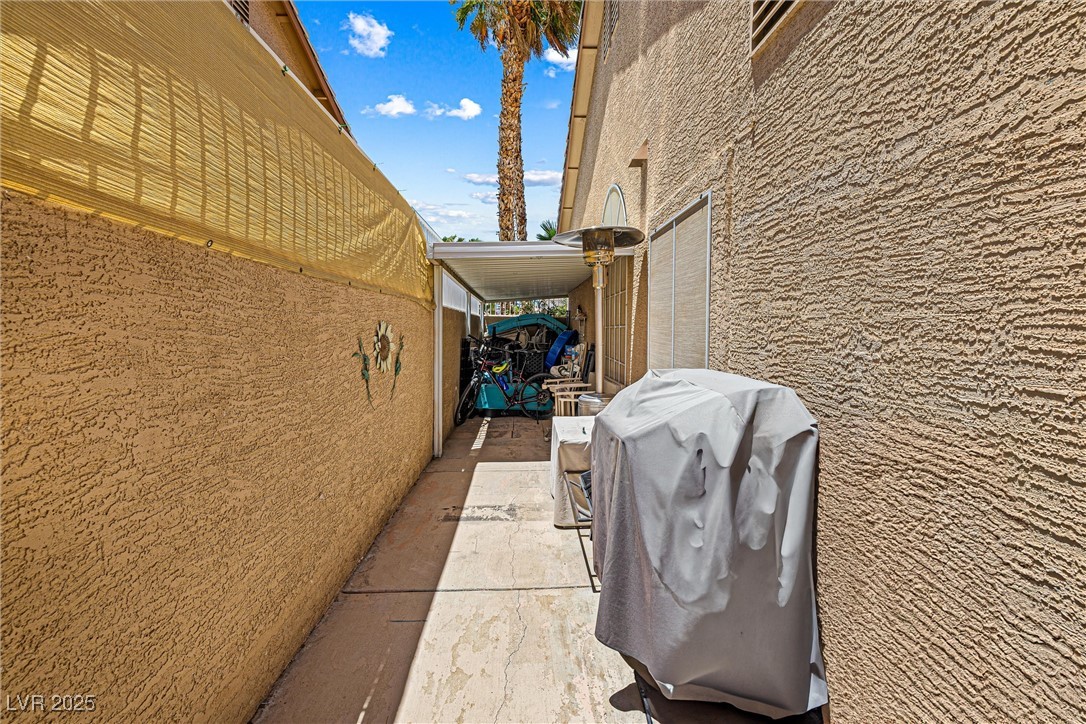 2042 Maple Springs Street