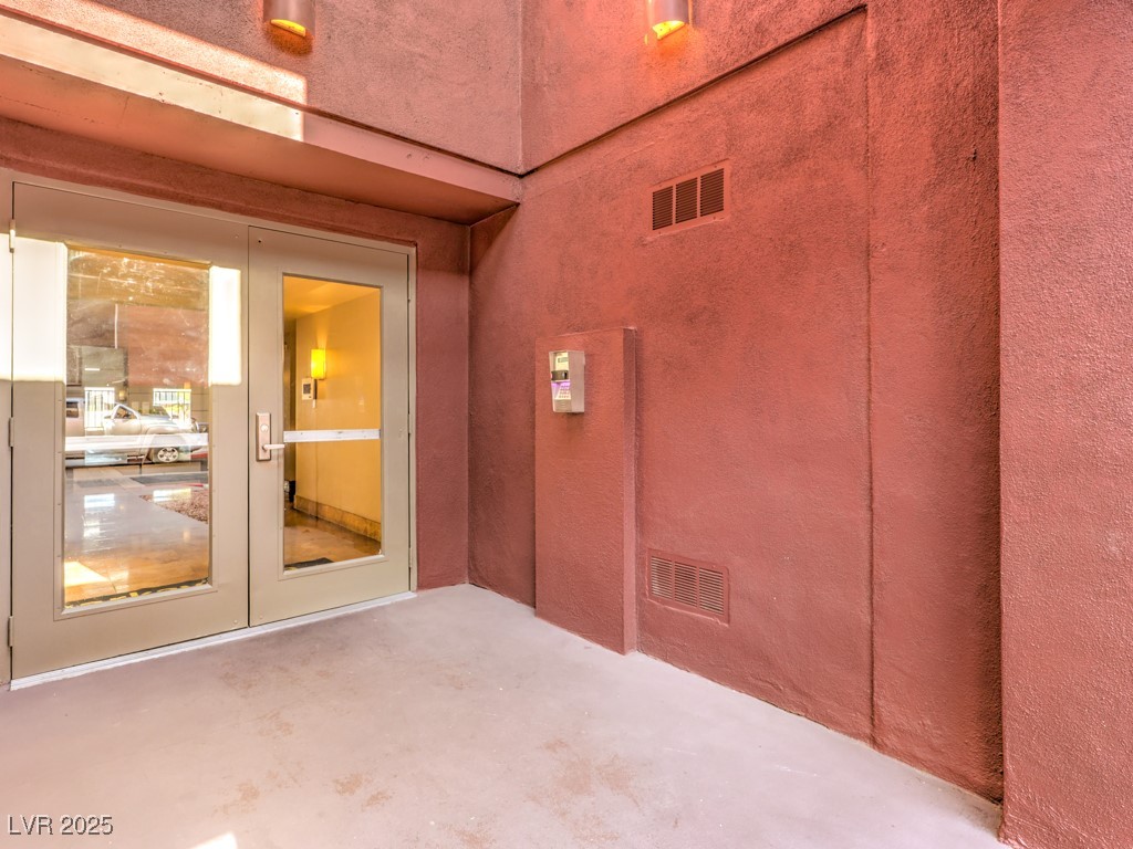 67 East Agate Avenue 303