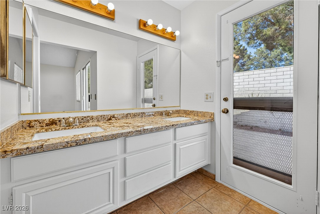 9528 Shallow Brook Circle