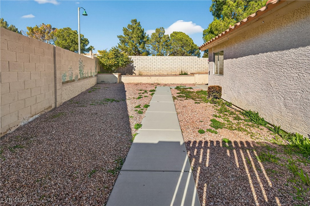 9528 Shallow Brook Circle