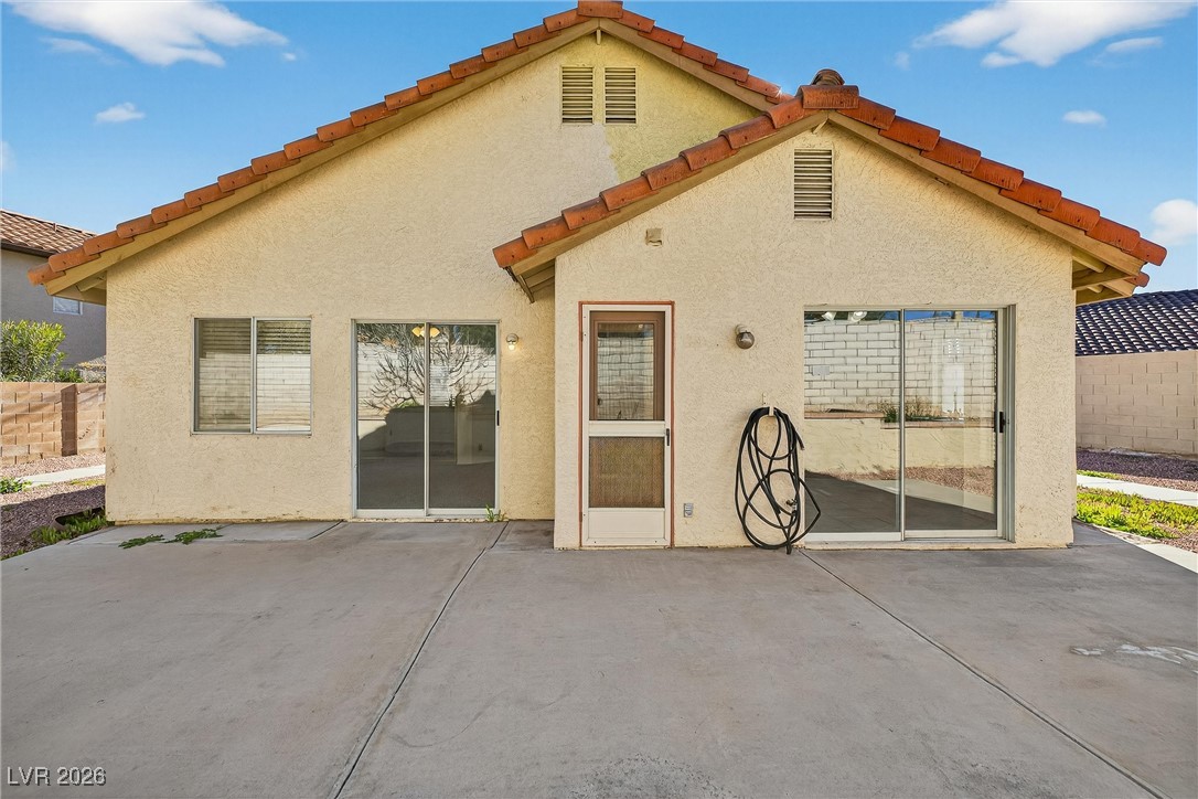 9528 Shallow Brook Circle