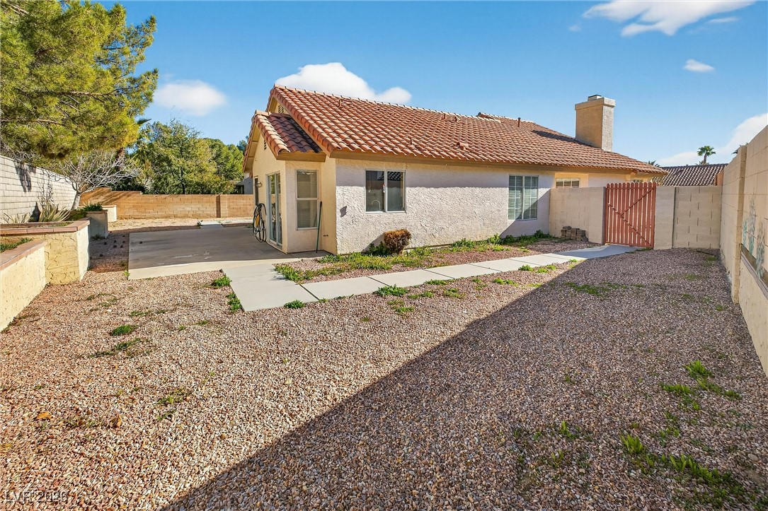 9528 Shallow Brook Circle