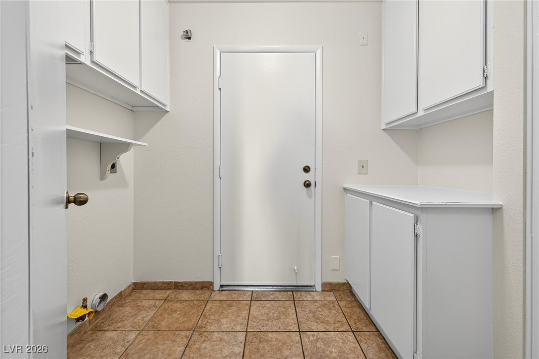 9528 Shallow Brook Circle