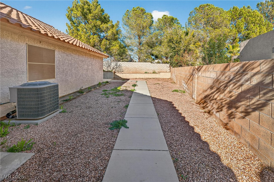 9528 Shallow Brook Circle