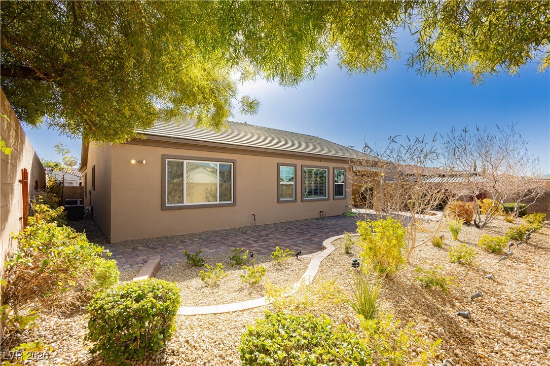 2748 Leys Burnett Avenue