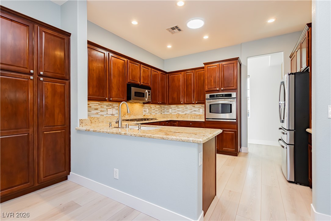 2748 Leys Burnett Avenue