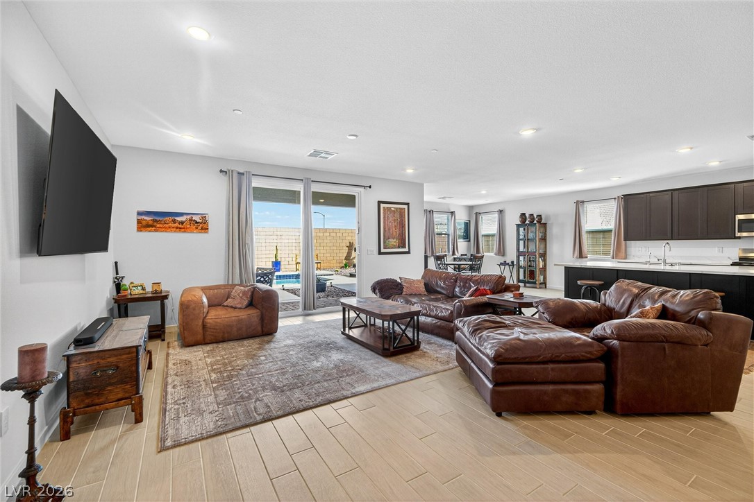 6134 Avery Pointe Street