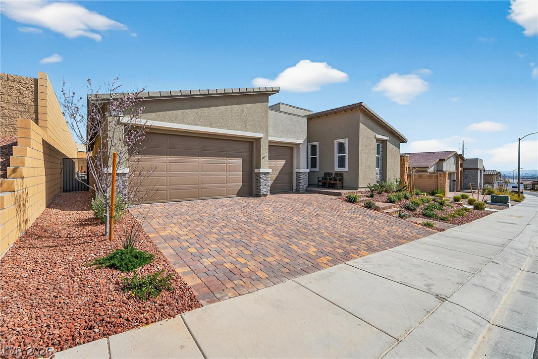 6134 Avery Pointe Street