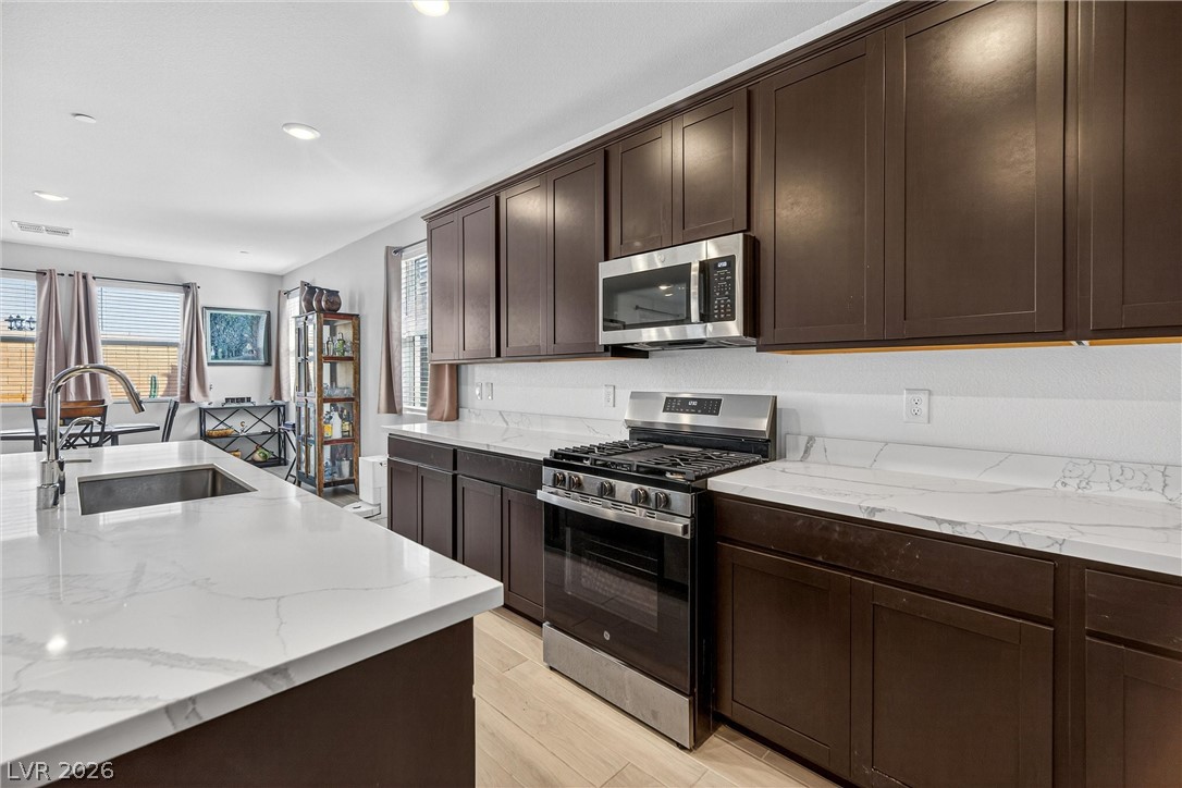 6134 Avery Pointe Street