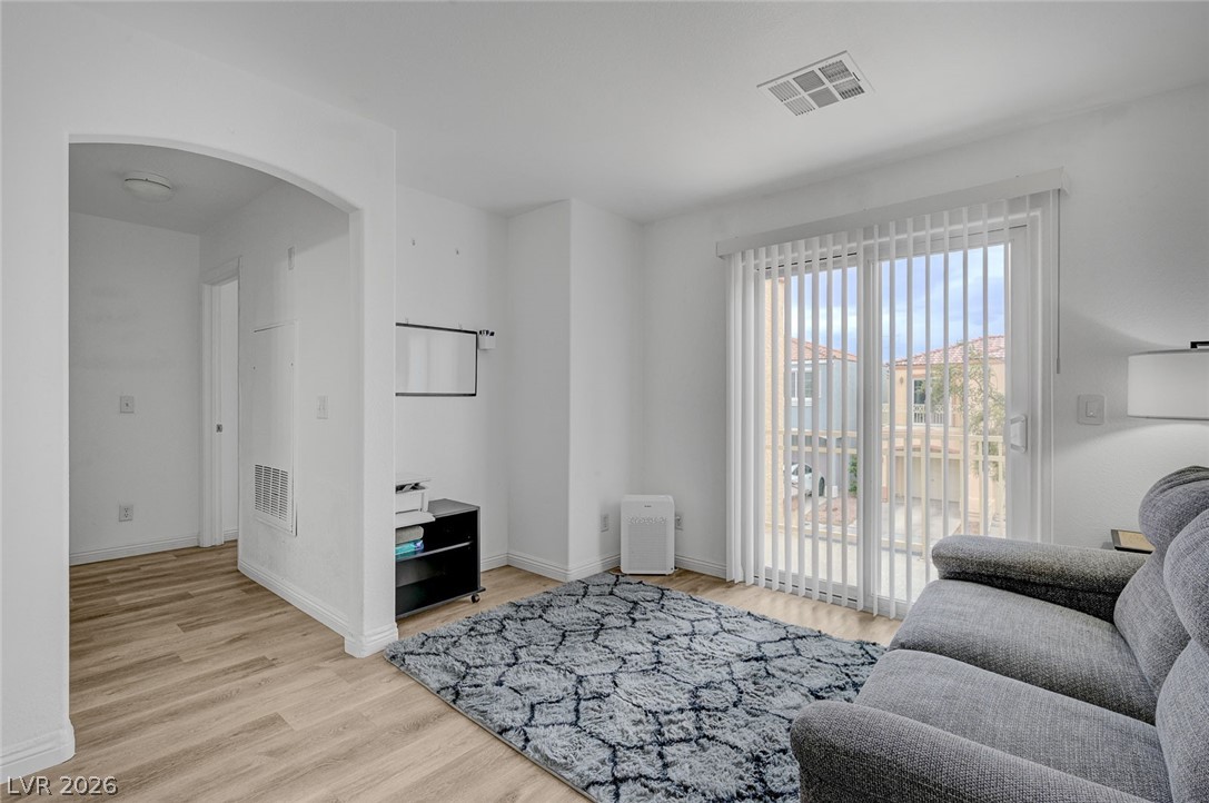 10335 Midseason Mist Street