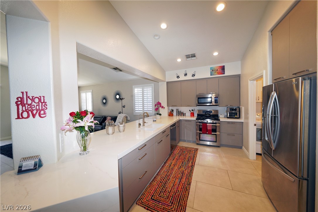 81 Saint Johns Wood Avenue
