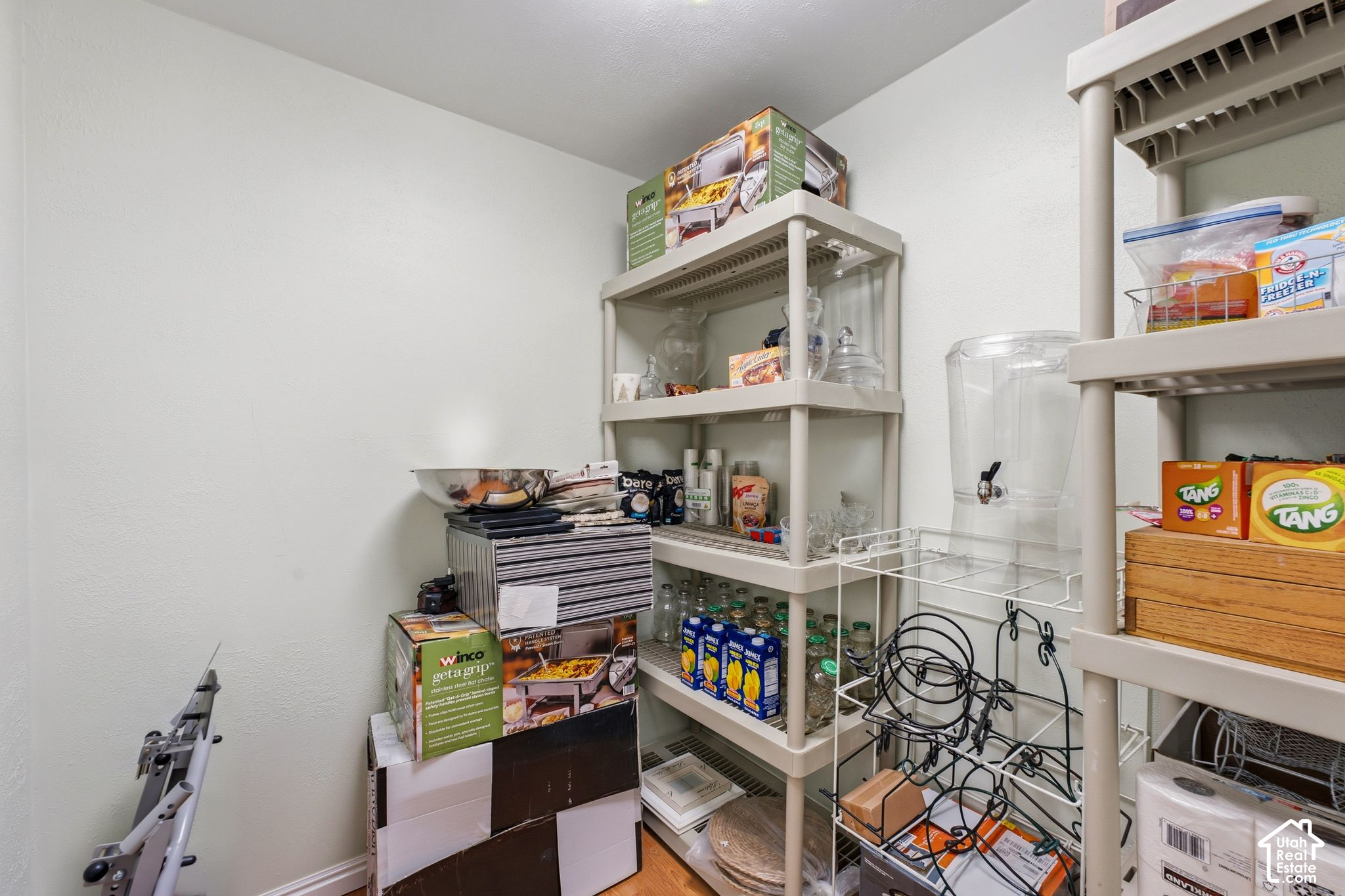 294 W HOLLAND DR