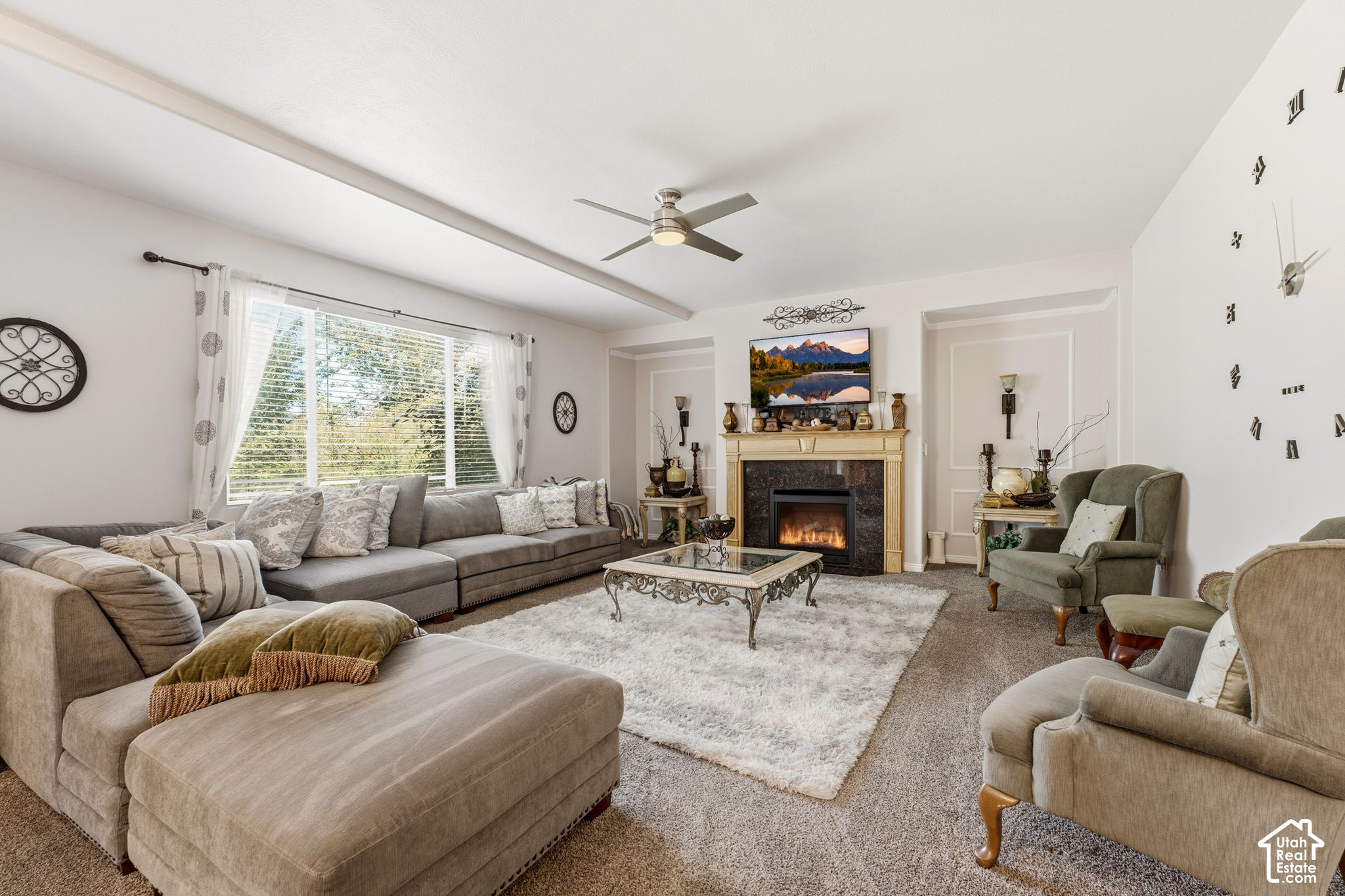294 W HOLLAND DR