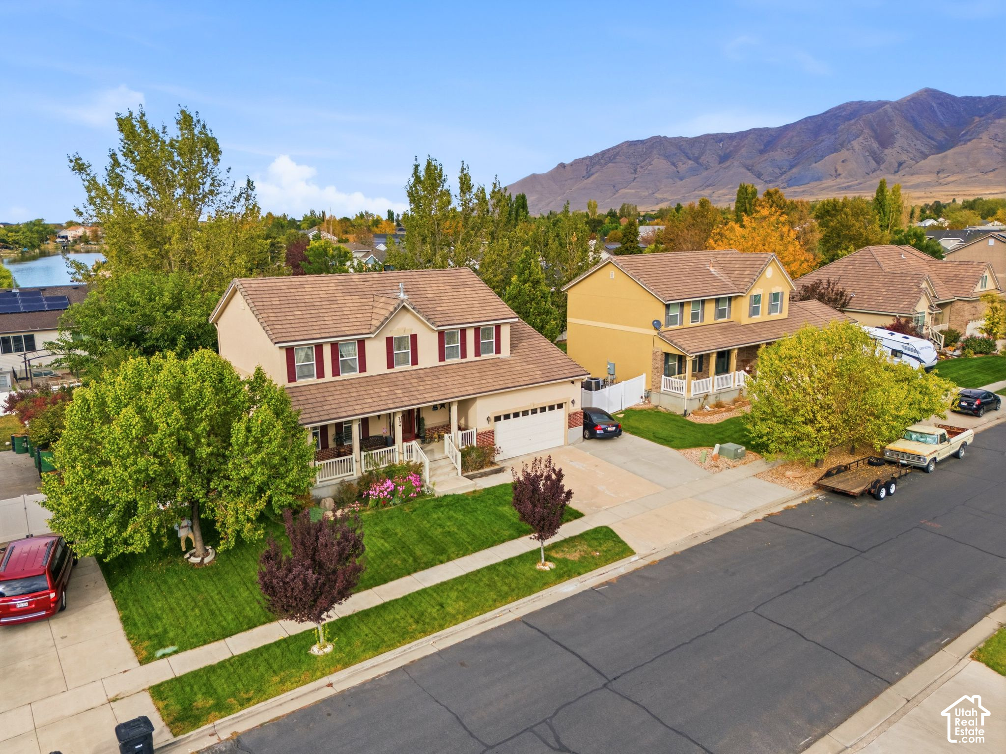 294 W HOLLAND DR