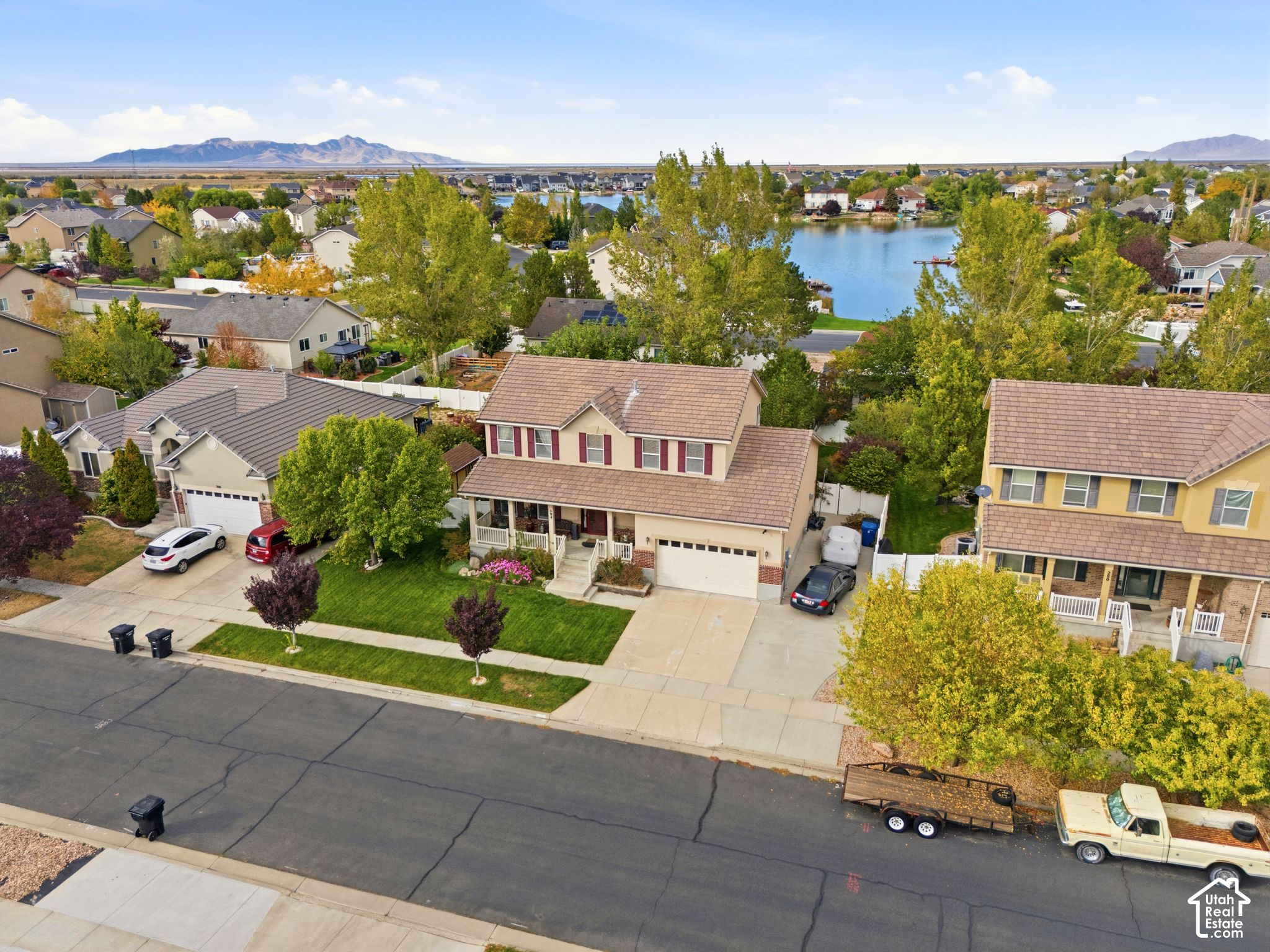 294 W HOLLAND DR