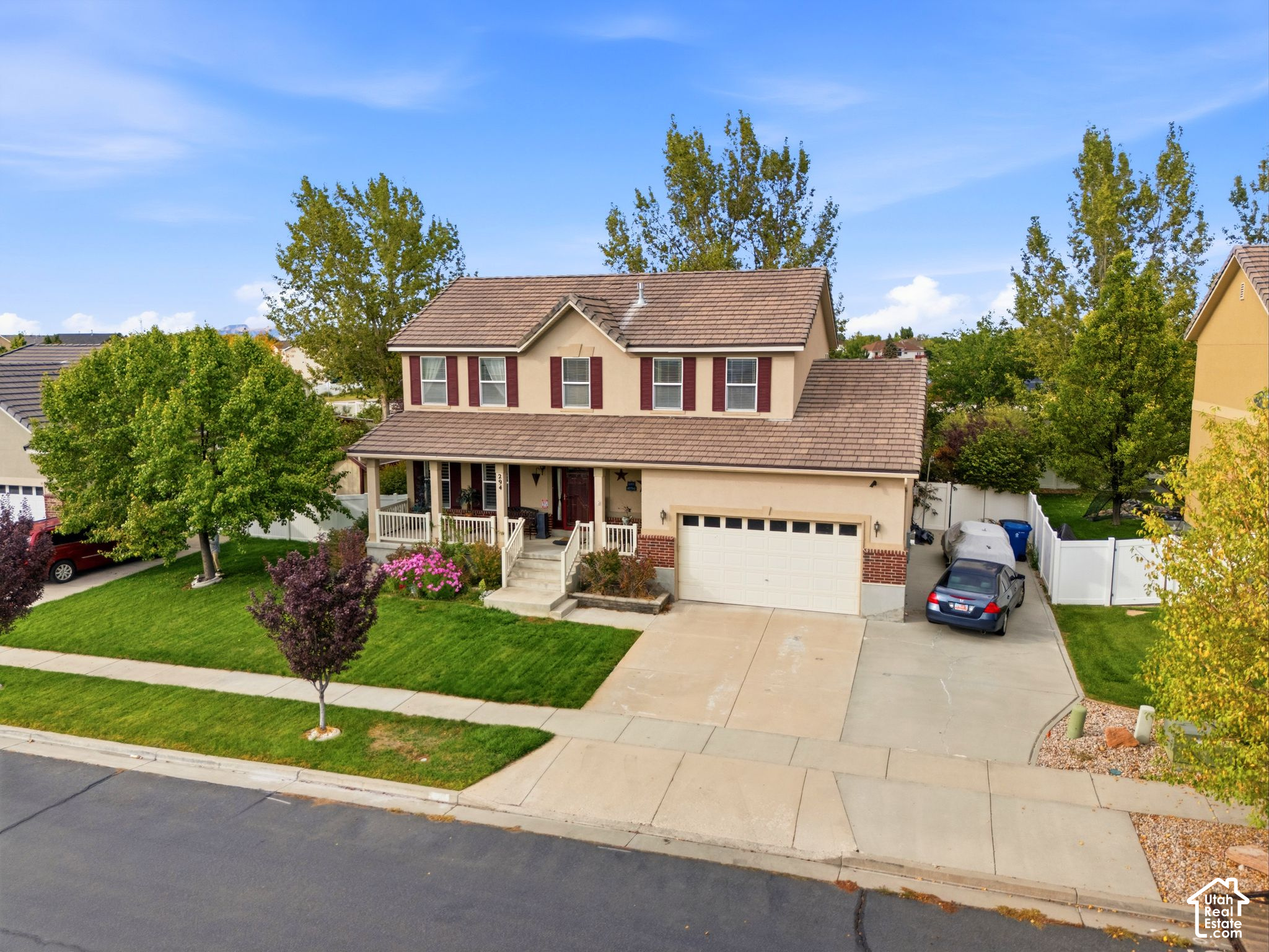 294 W HOLLAND DR