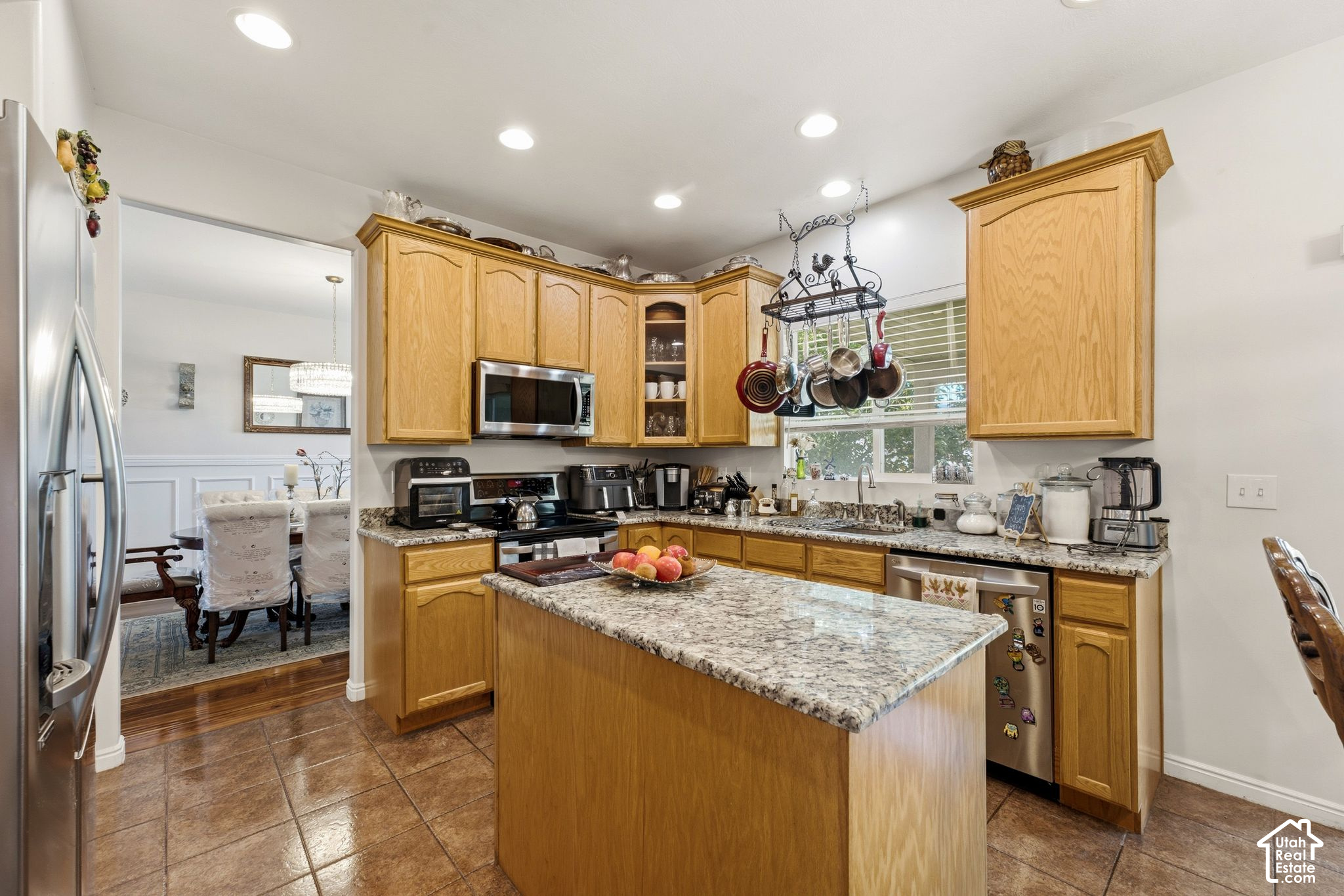 294 W HOLLAND DR