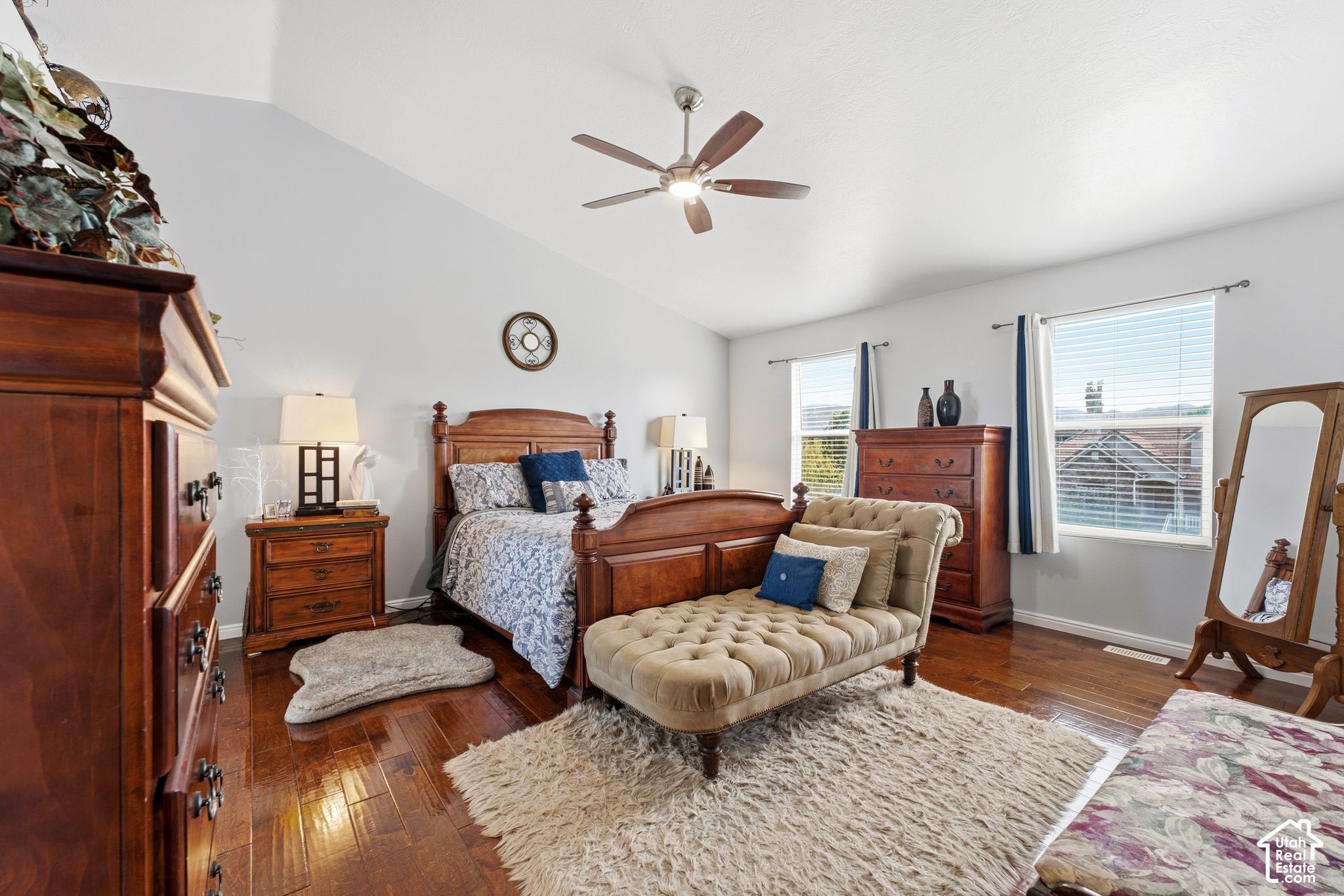 294 W HOLLAND DR