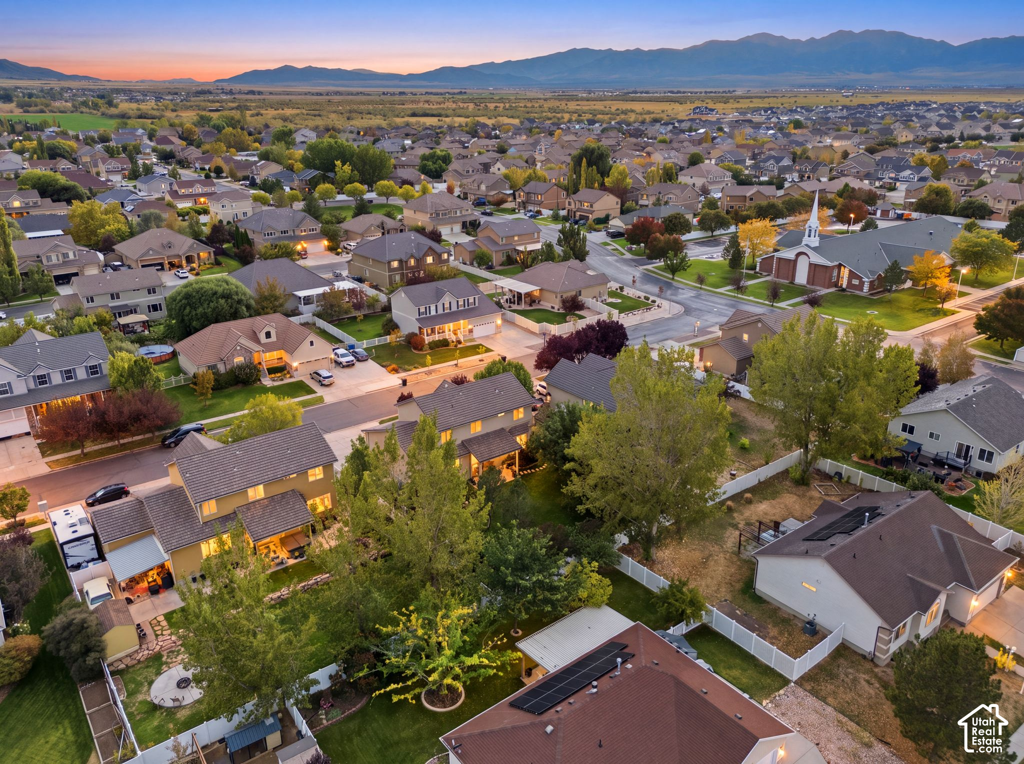 294 W HOLLAND DR