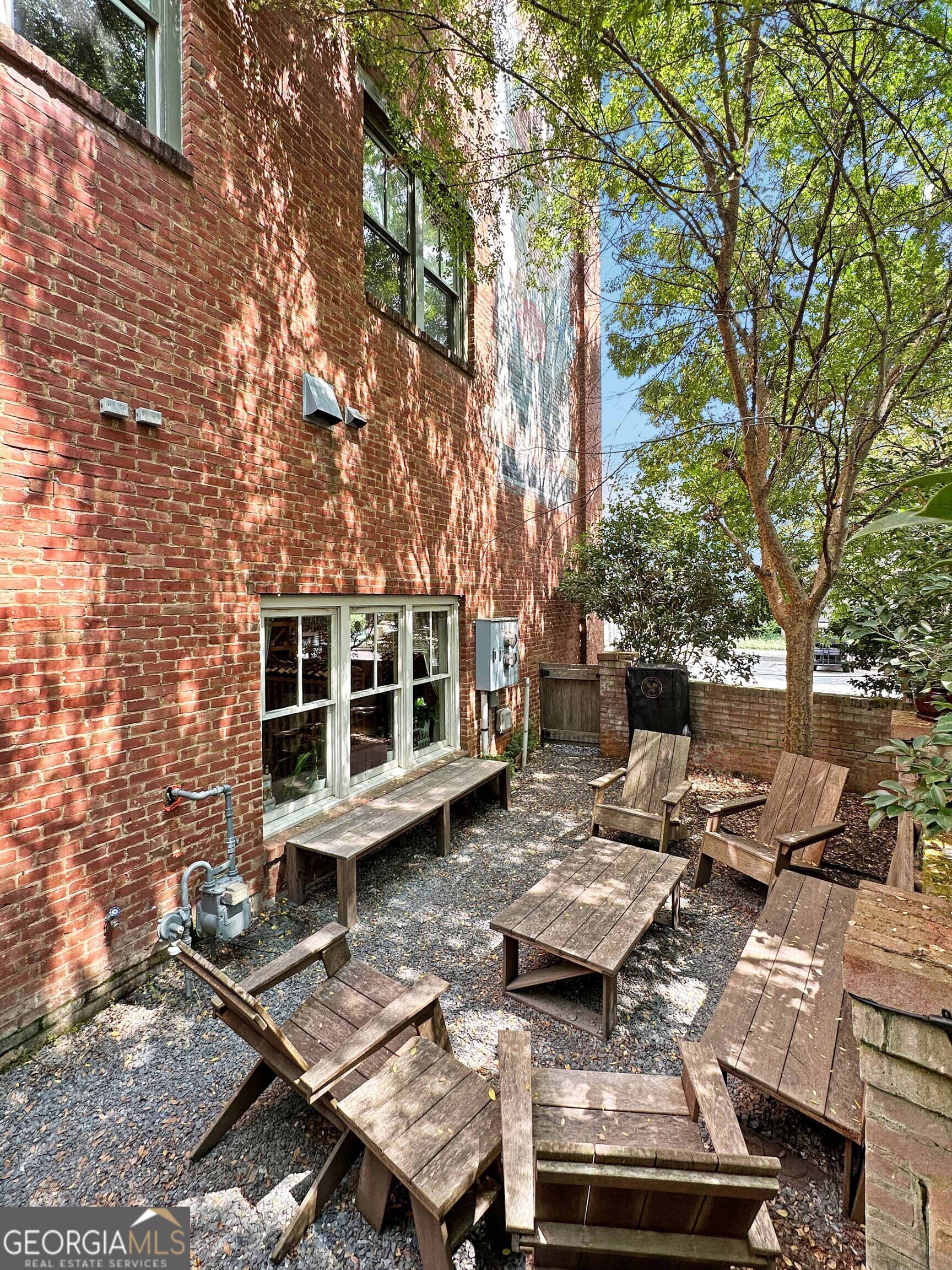 9135 Selborne Lane