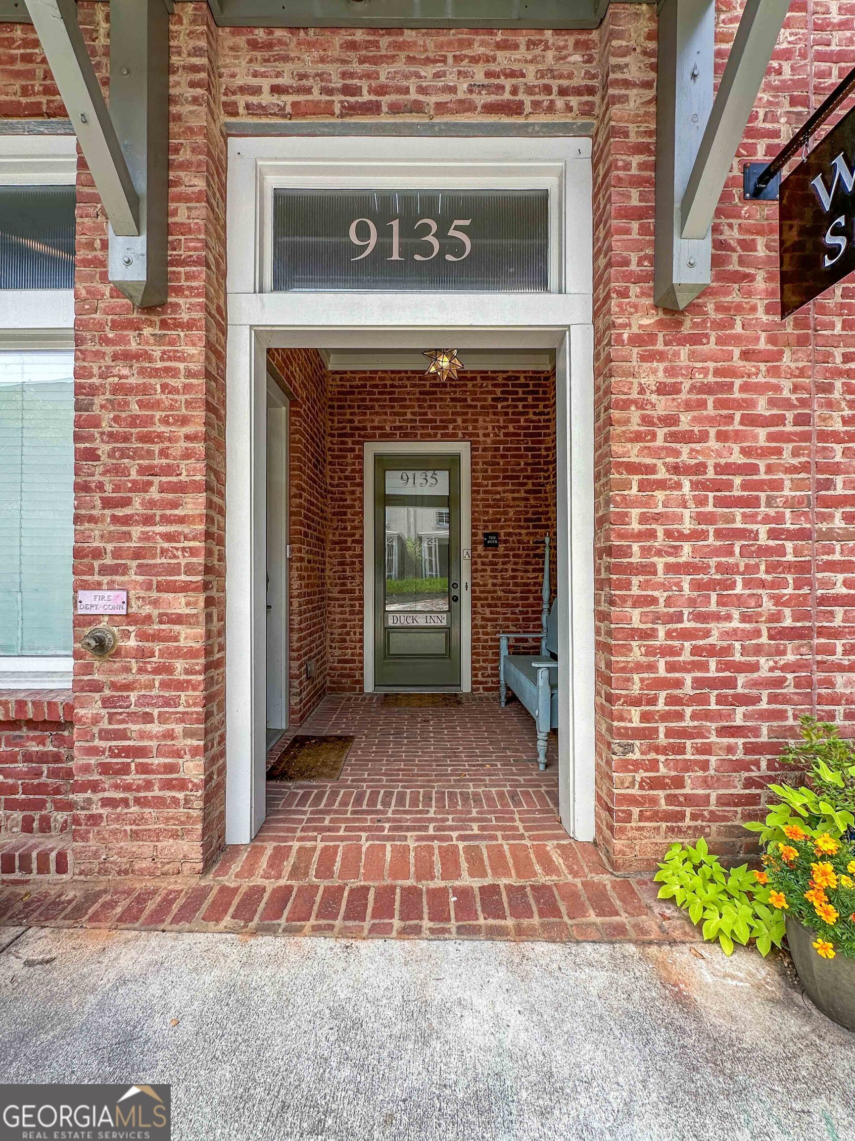 9135 Selborne Lane