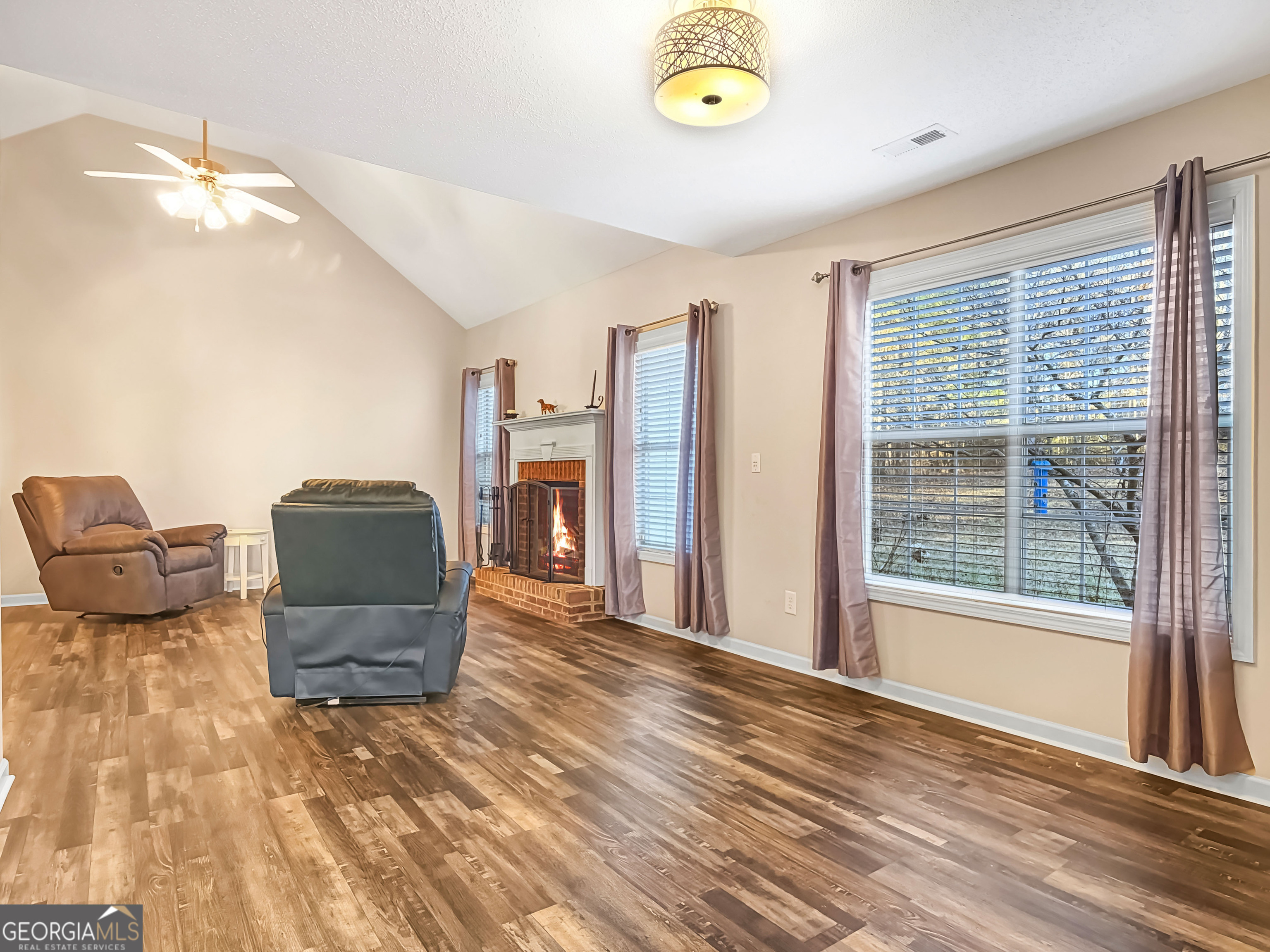 50 Hidden Brook Trail