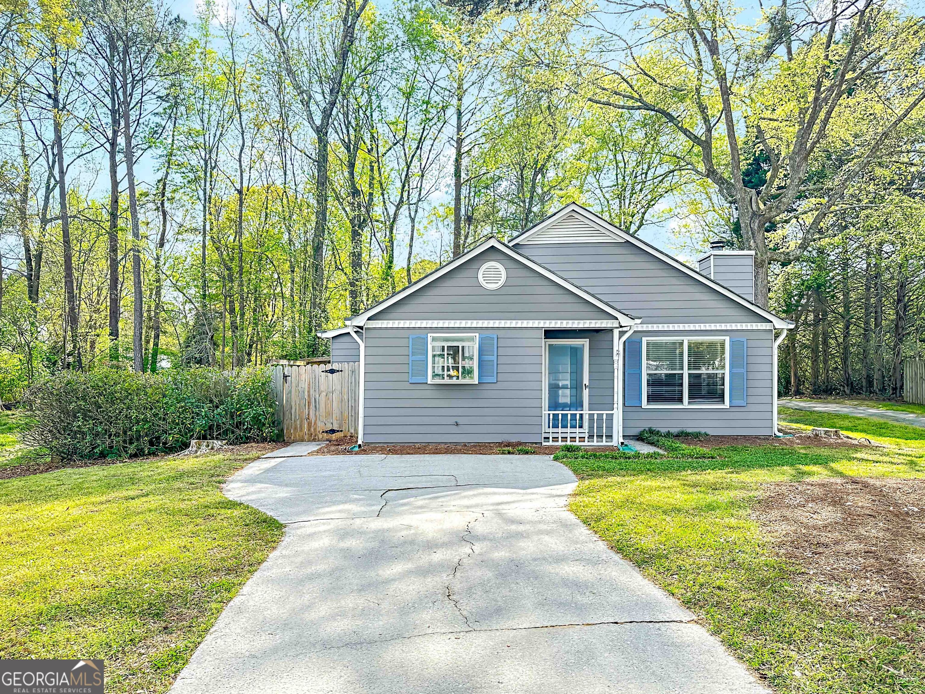 502 Iris Glen