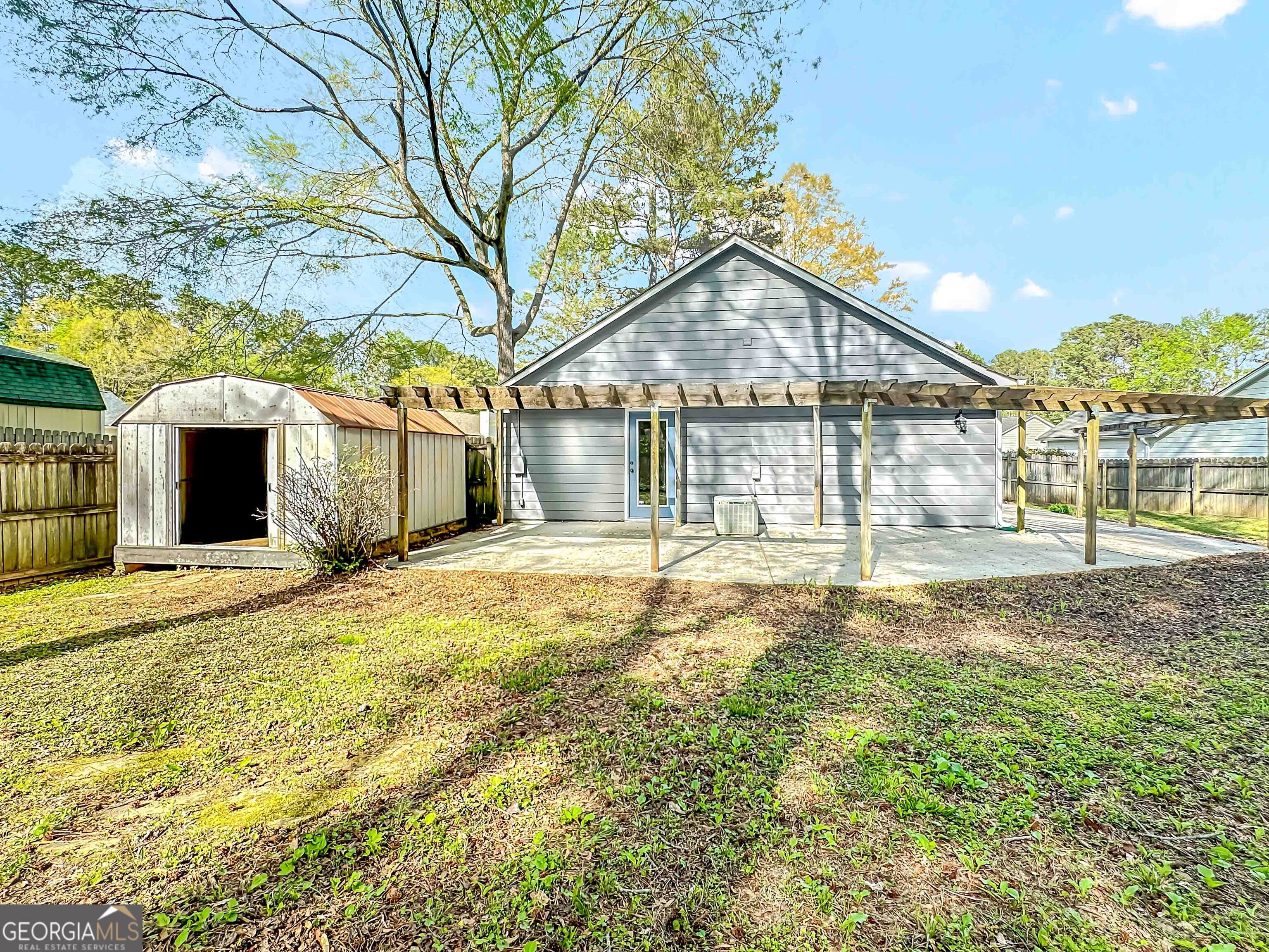 502 Iris Glen
